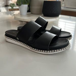 Black leather sandal